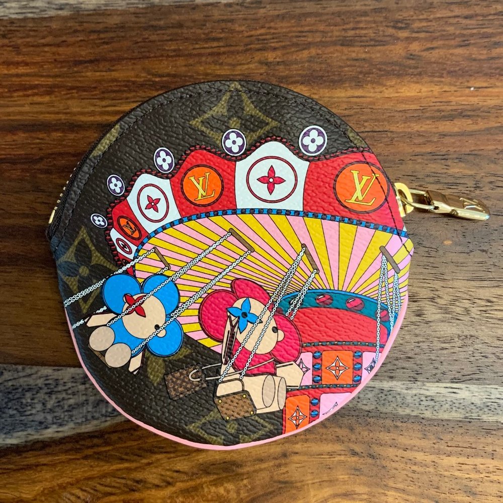LOUIS VUITTON Vivienne Swing Round Coin Purse